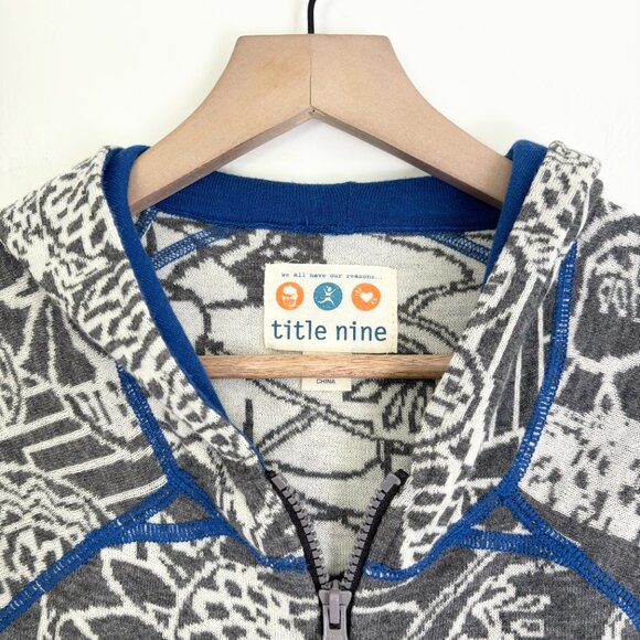 Title Nine grey and white pattern with bright blue accents jogger jacket - Picture 3 of 5